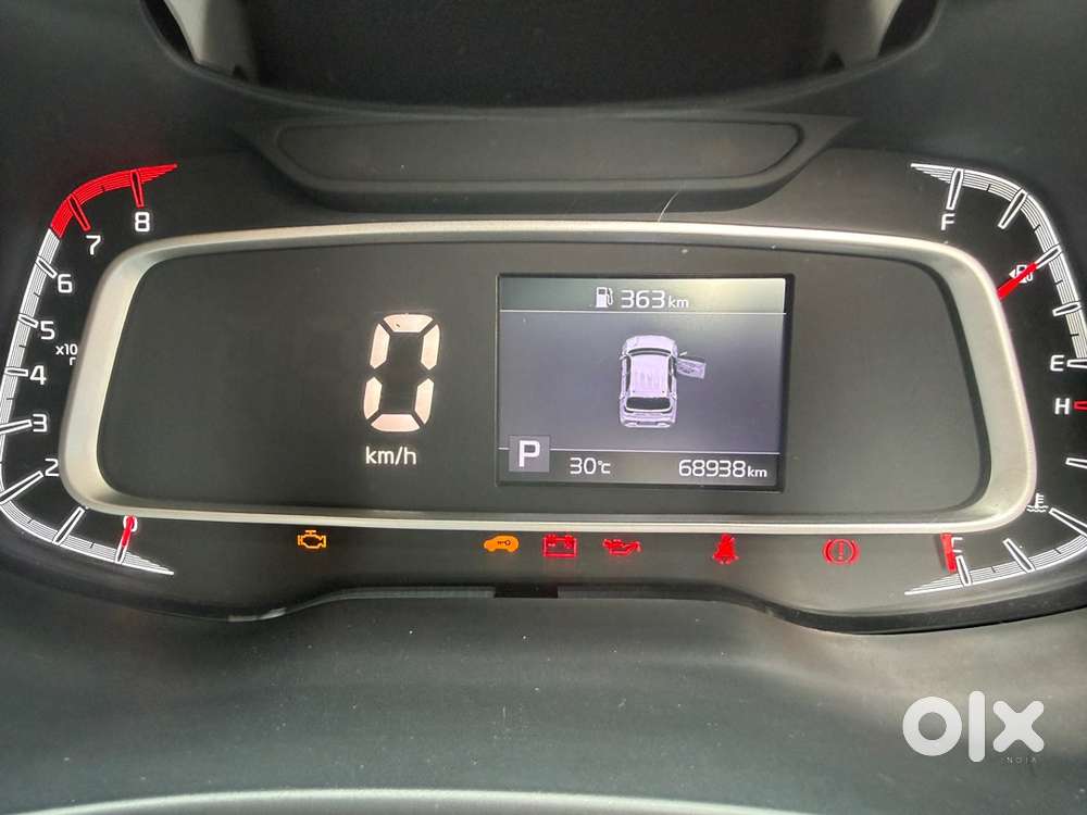Kia Sonet Petrol 2051
