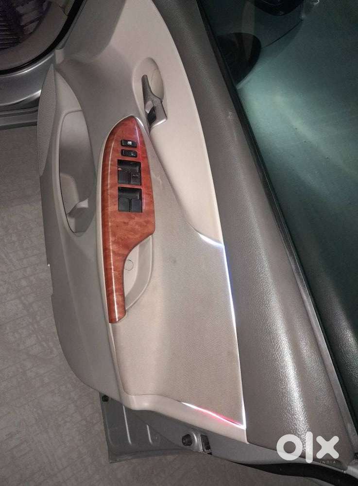 Toyota Corolla Altis 1.8 J, 2011, Petrol