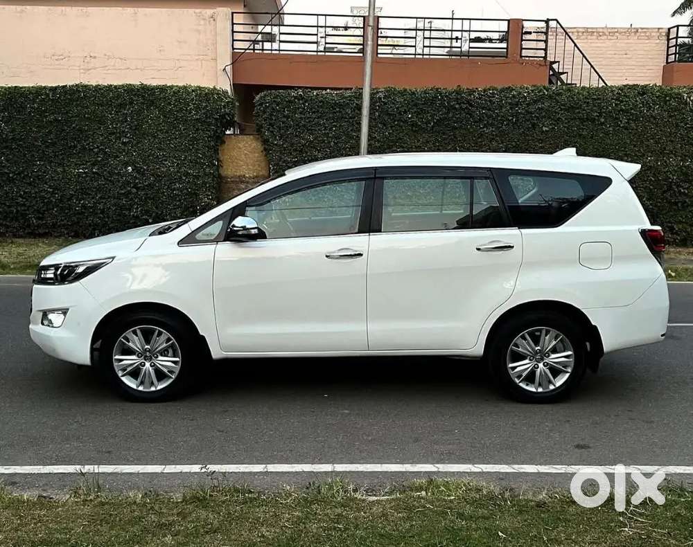 Toyota Innova Crysta 2016 Diesel 47000 Km Driven