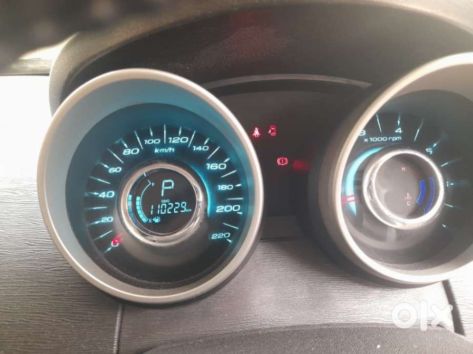 Mahindra Xuv500 W10 At, 2016, Petrol