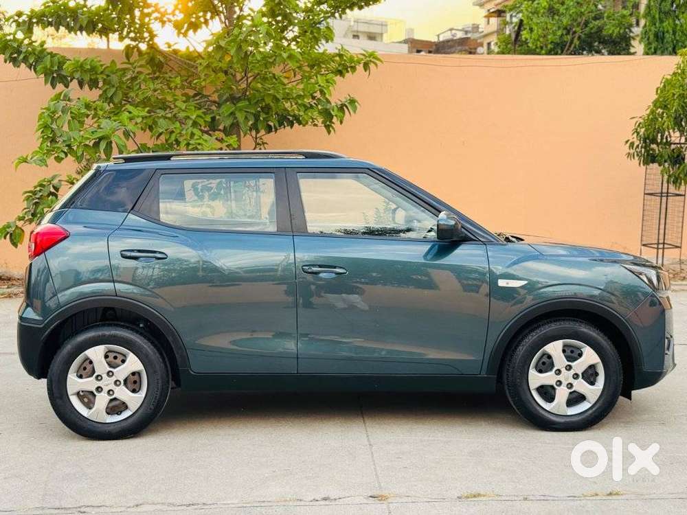 Mahindra Xuv300 1.2 W8 Amt Petrol, 2022, Petrol