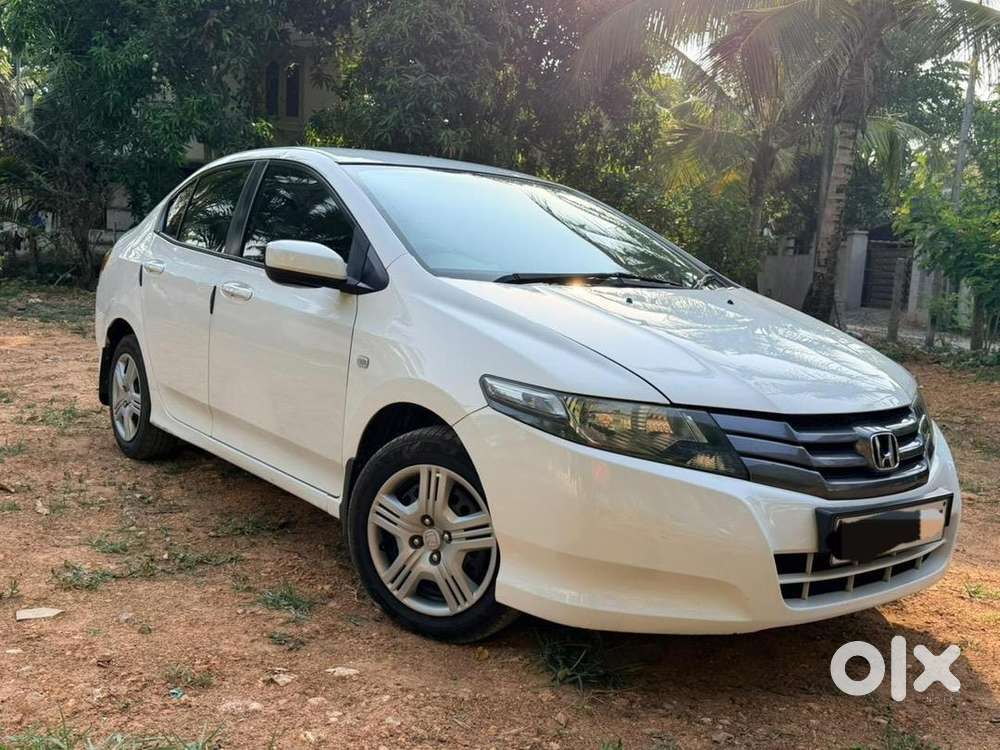 Honda City 2010 Petrol Well Maintained.