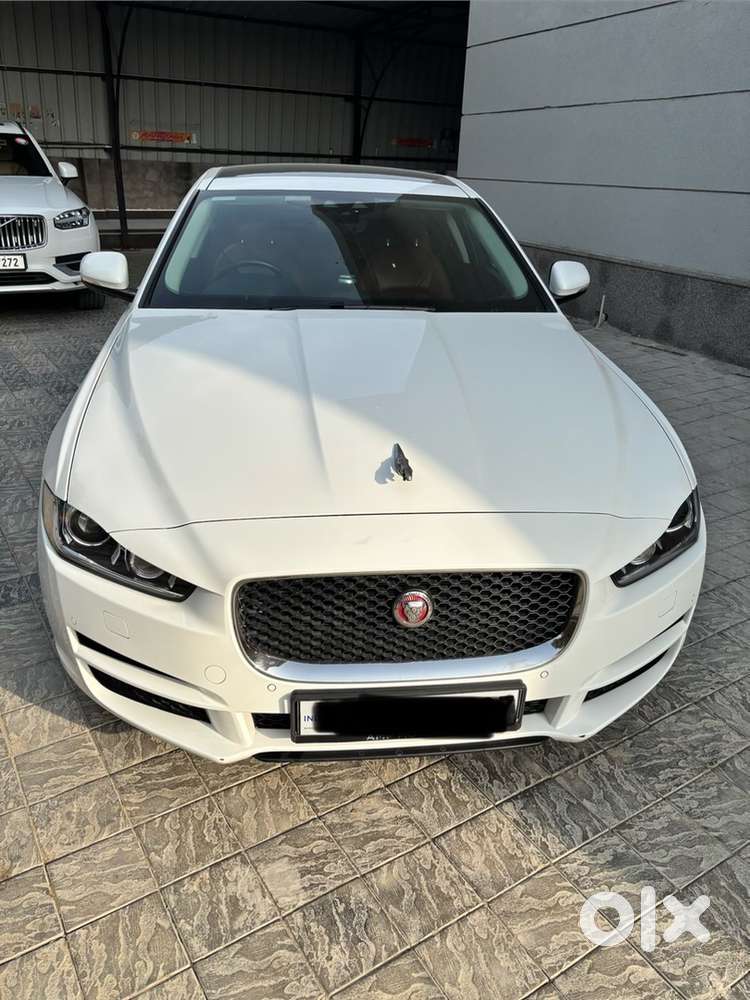 Jaguar Xe 2019 Petrol 27988 Km Driven