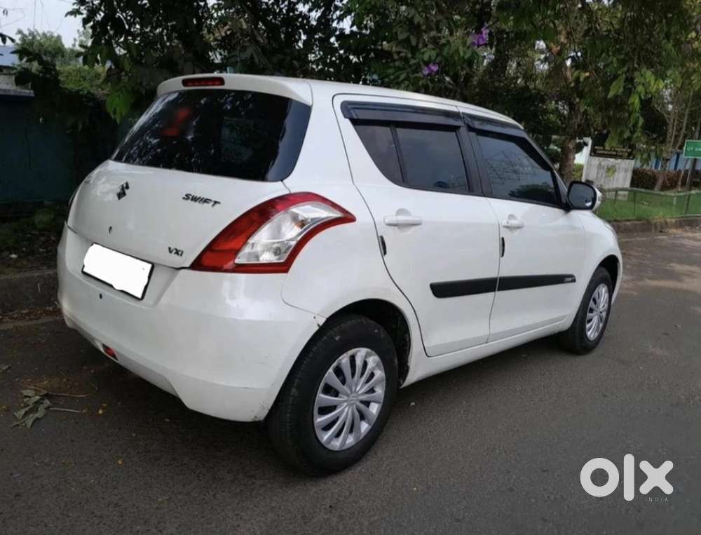 Maruti Suzuki Swift 1.2 Vxi (o), 2016, Petrol