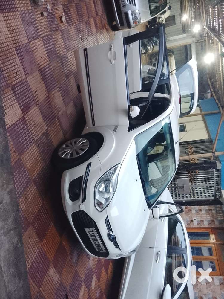 Ford Figo 1.2p Trend Mt, 2015, Petrol