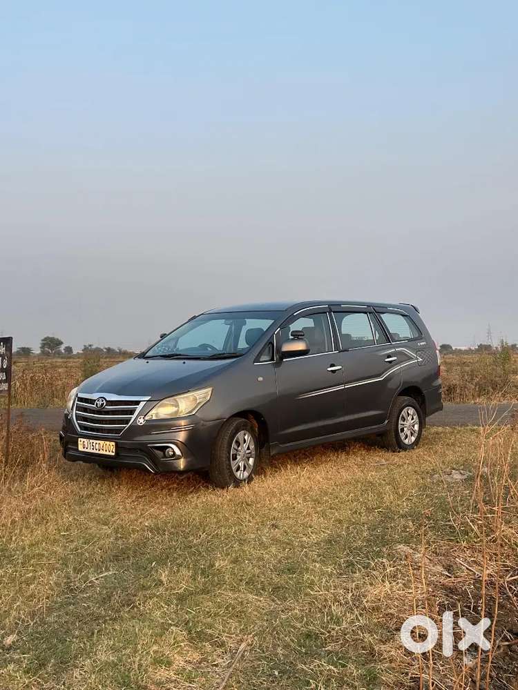 Toyota Innova 2015 Diesel 120000 Km Driven