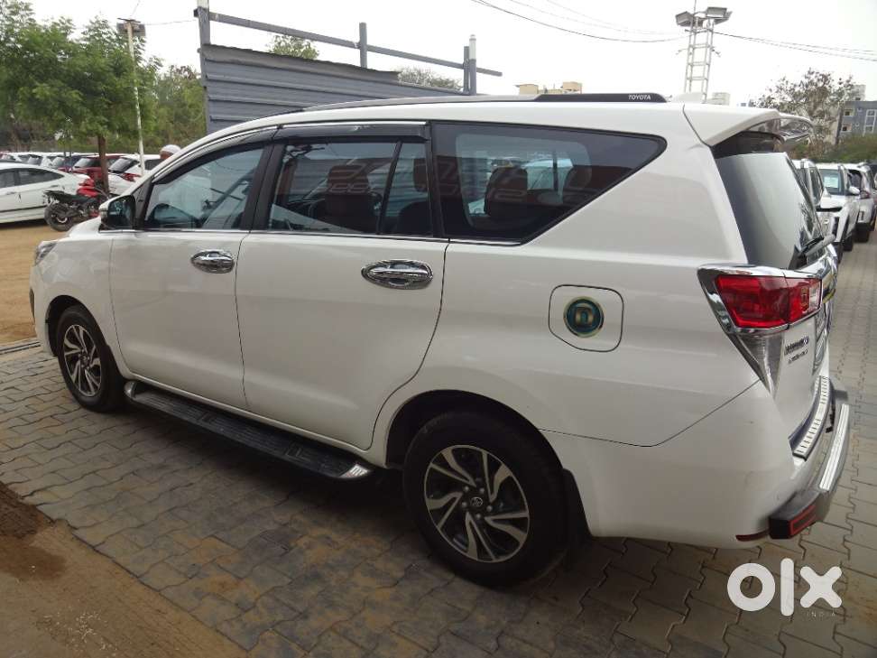 Toyota Innova Crysta 2.4 V 8 Str, 2022, Diesel