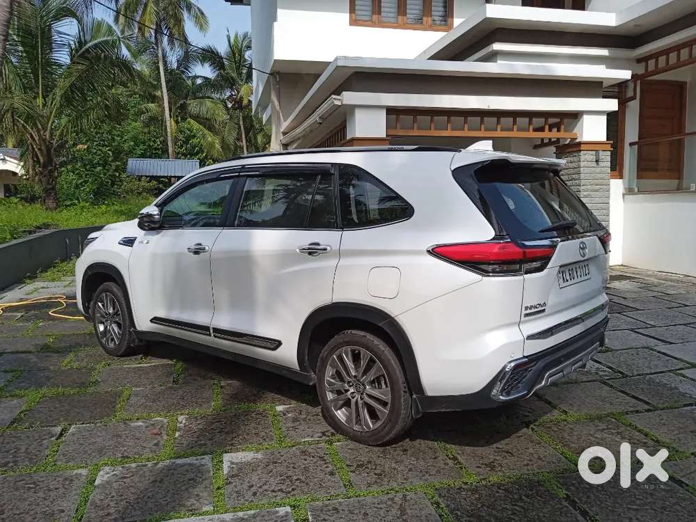 Toyota Innova Hycross 2024 Petrol Hybrid