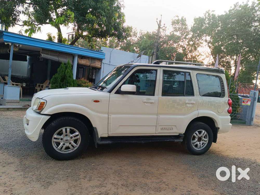 Mahindra Scorpio Vlx 2wd Bsiv, 2014, Diesel