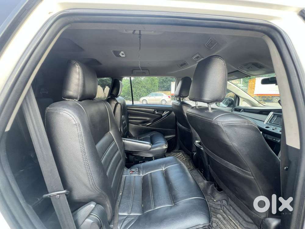 Toyota Innova Crysta 2.4 G Mt 7 Str, 2018, Diesel
