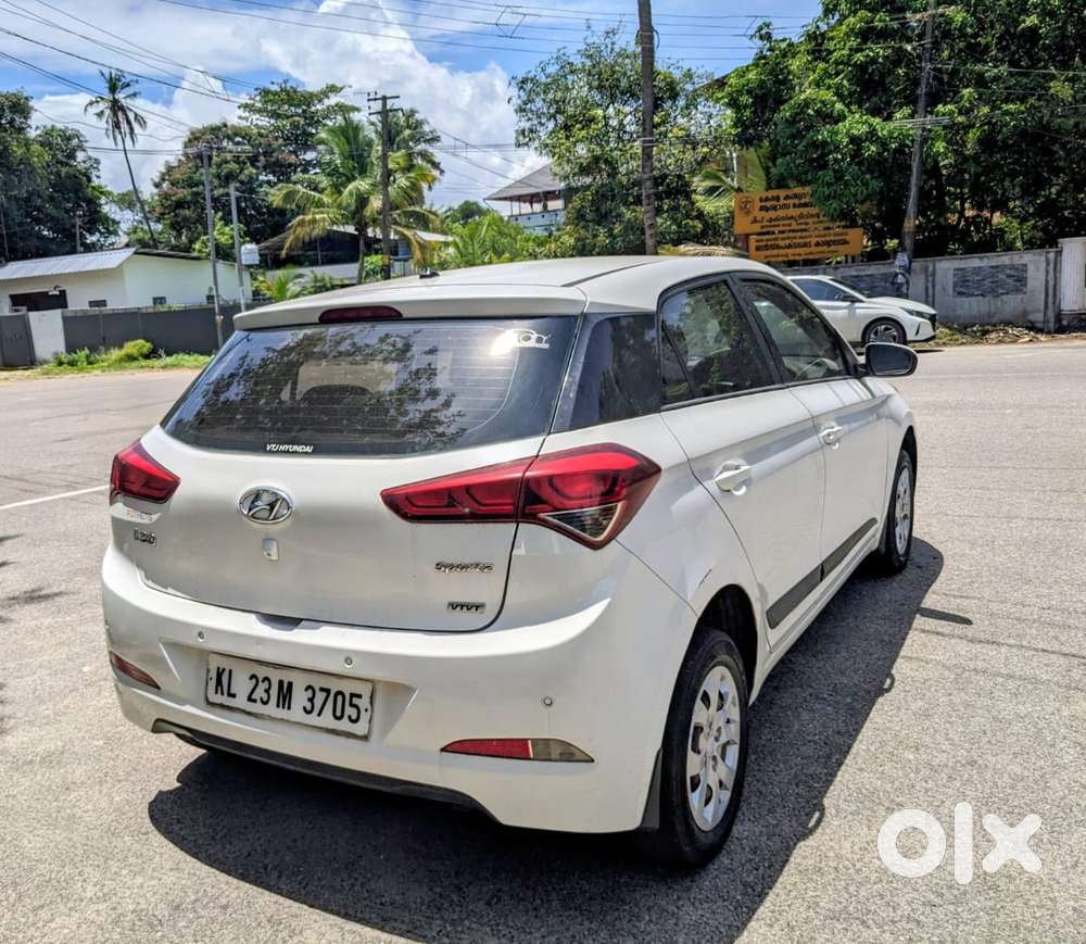 Hyundai Elite I20 Sportz (o) 1.2, 2016, Petrol