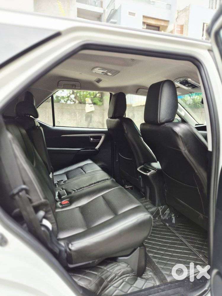 Toyota Fortuner 4x2 At 2.7 Petrol, 2024, Petrol