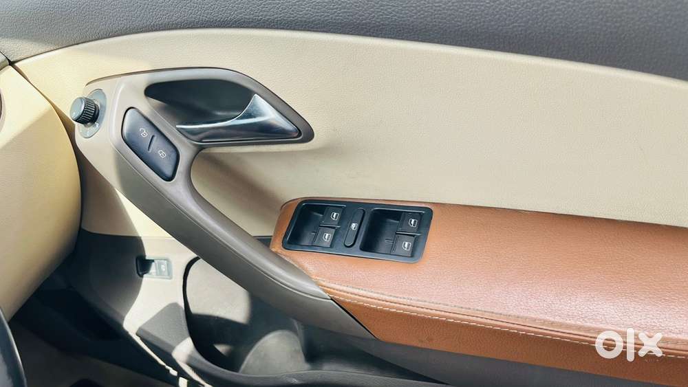 Volkswagen Vento Petrol Manual 2011