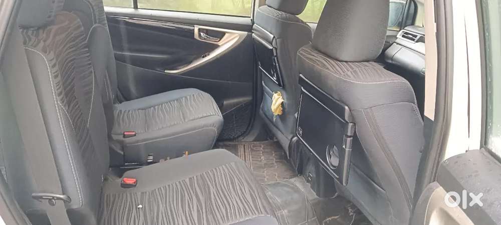 Toyota Innova Crysta 2022 Petrol 70000 Km Driven