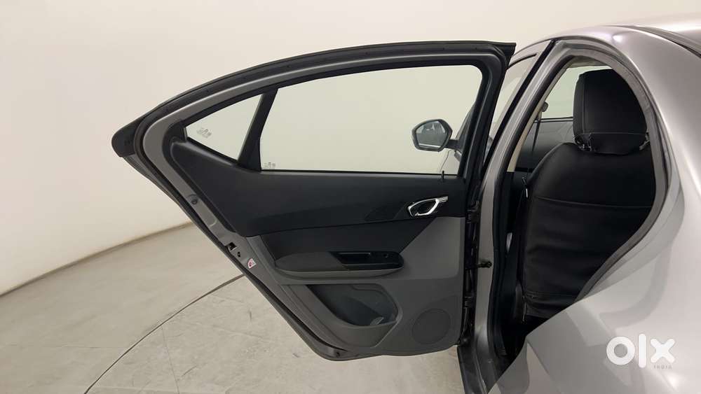 Tata Tigor Xza, 2018, Petrol