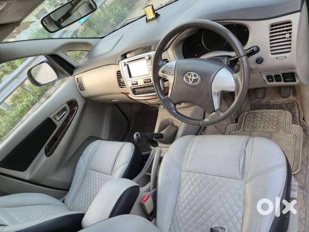 Toyota Innova 2.5 Vx 7 Seater Bs Iv, 2013, Diesel