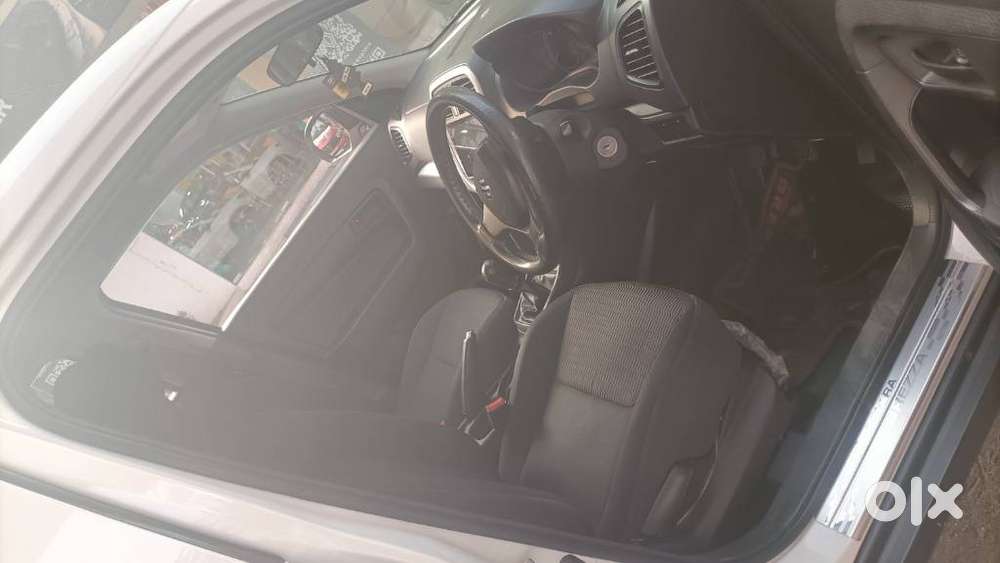 Maruti Suzuki Brezza 1.5 Lxi Smart Hybrid, 2022, Petrol