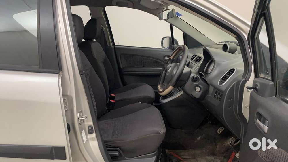 Maruti Suzuki Ritz Vxi, 2013, Petrol