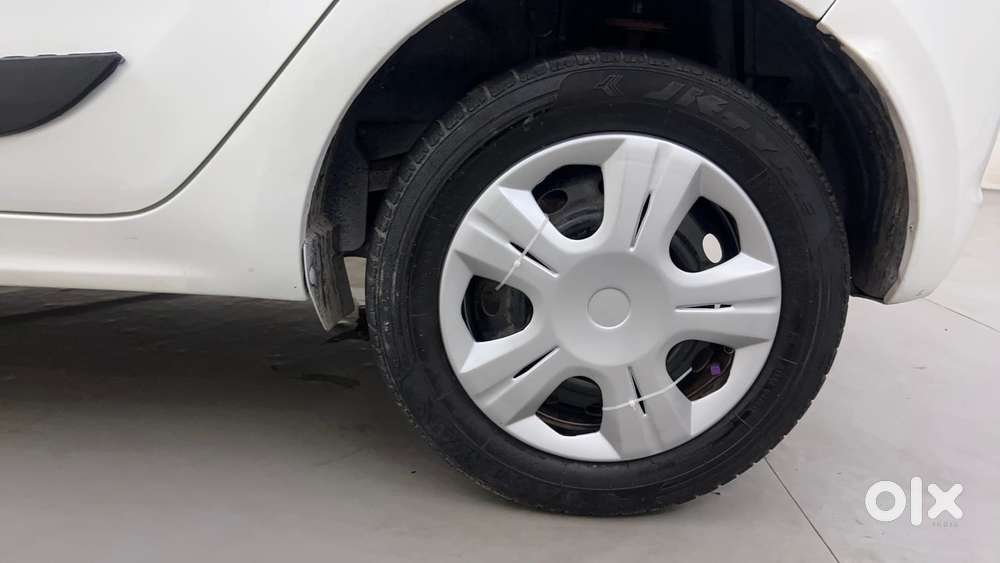 Tata Tiago 1.2 Revotron Xt, 2016, Petrol