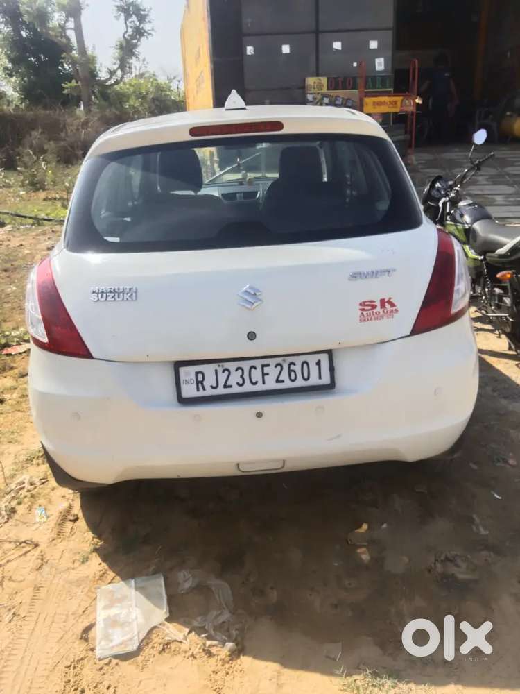 Maruti Suzuki New-gen Swift 2015 Cng & Hybrids 135000 Km Driven