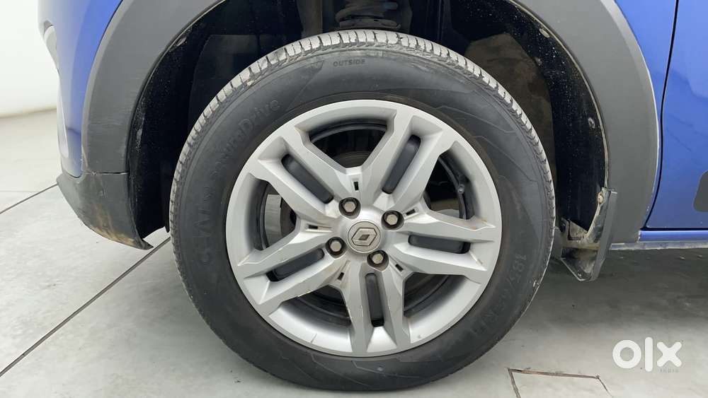 Renault Triber Rxz Easy-r Amt, 2022, Petrol