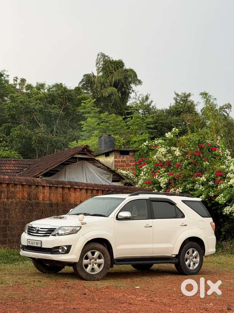 Toyota Fortuner 3.0 4x4 Manual, 2011, Diesel