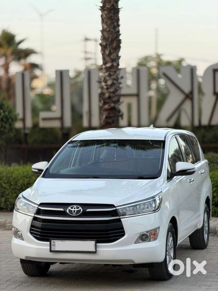 Toyota Innova Crysta 2.4 G Mt, 2016, Diesel