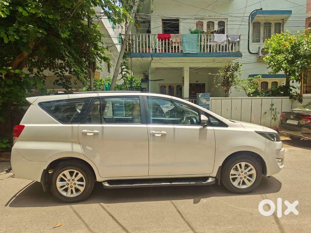 Toyota Innova Crysta 2.4 G Mt 8s, 2024, Diesel