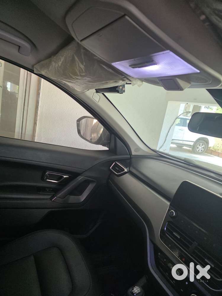 Tata Harrier Top Model  2019-20  Diesel Manual  Black  No Accident