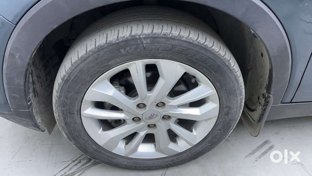 Mahindra Xuv300 W8, 2019, Petrol