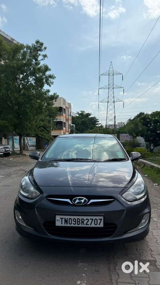 Hyundai Fluidic Verna 2012