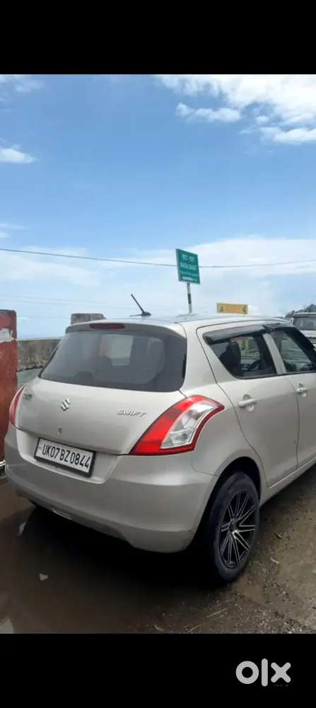 Maruti Suzuki Swift Lxi 2017