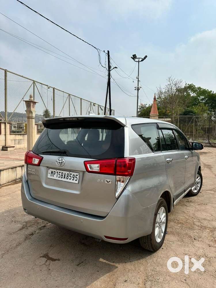 Toyota Innova Crysta 2018 Diesel 156000 Km Driven