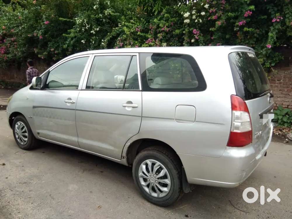 Toyota Innova G 8 Seater Model 12-2005 Diesel Good Condition For Sale