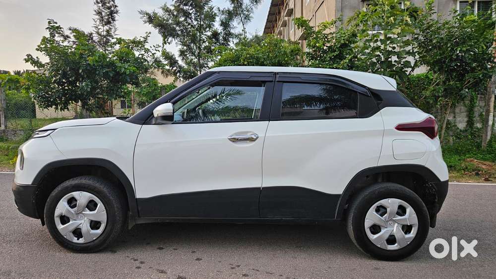 Tata Punch Pure Icng, 2025, Petrol