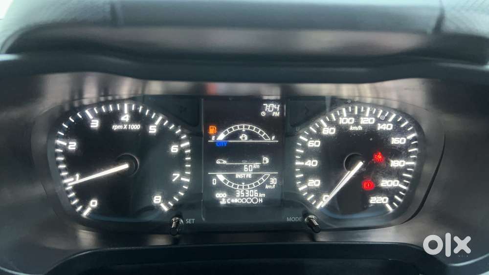 Tata Altroz 1.2 Xm Plus, 2022, Petrol