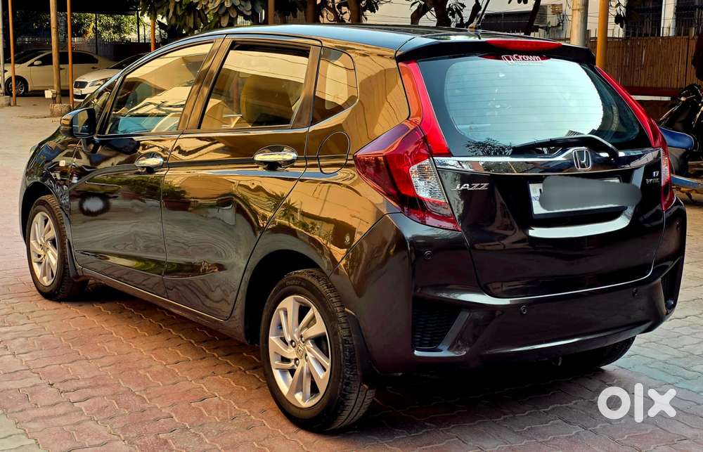 Honda Jazz V Mt Privilege, 2017, Petrol