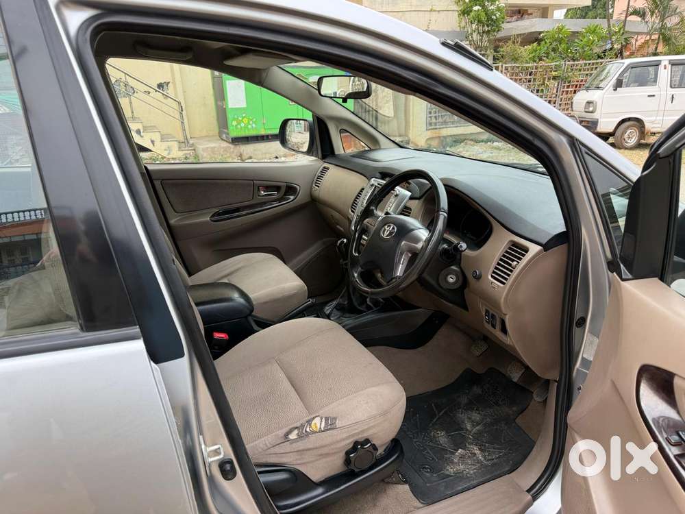 Toyota Innova 2.5 V 8 Str, 2015, Diesel