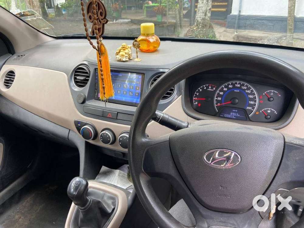 Hyundai Grand I10 2017 Diesel 100853 Km Driven