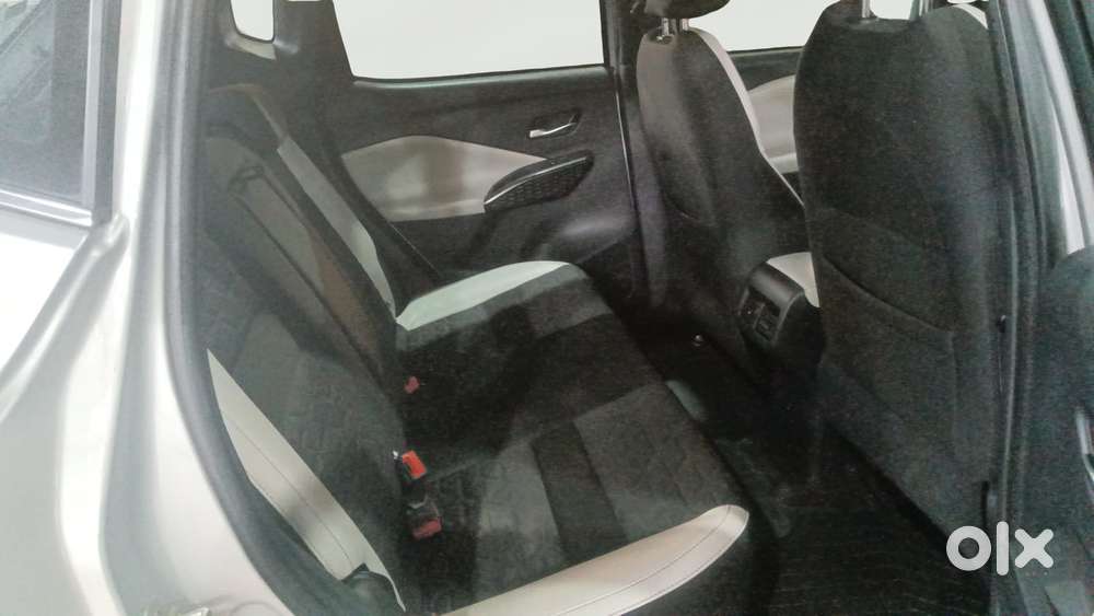 Nissan Magnite 1.0 Xv, 2025, Petrol
