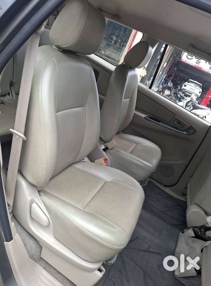 Toyota Innova 2.5 G (diesel) 7 Seater Bs Iv, 2012, Diesel