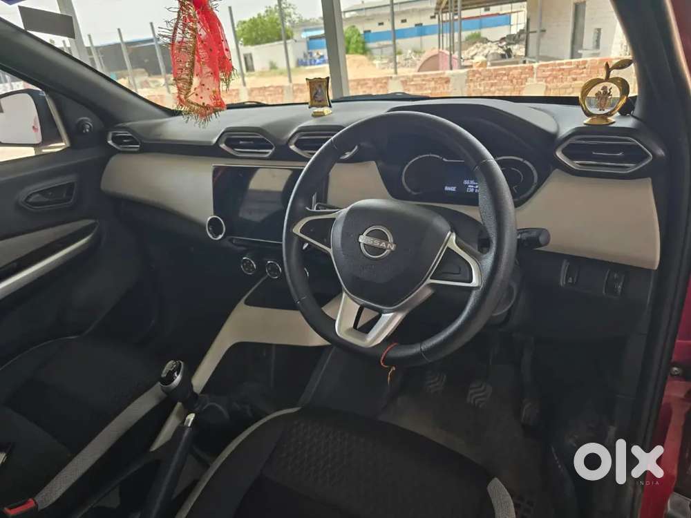 Nissan Magnite Petrol Manual 2024 Year
