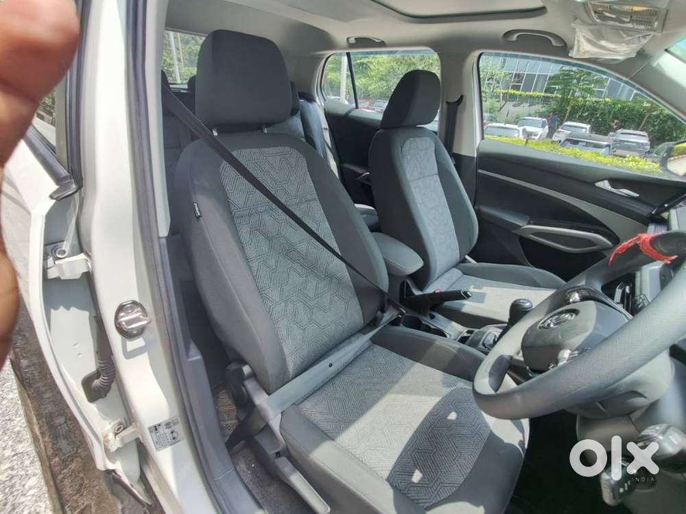 Skoda Kylaq Signature, 2026, Petrol