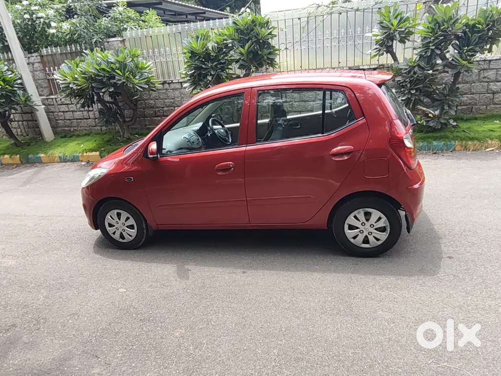 Hyundai I10 Sportz Petrol Automatic Transmission2011 Rc Valid 2031