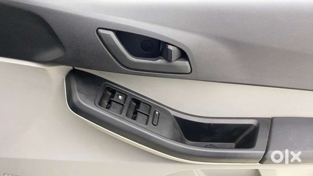 Tata Tiago 1.2 Revotron Xta, 2023, Petrol