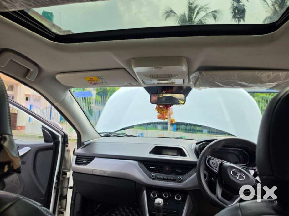 Tata Nexon 1.2 Revotron Xm (s), 2020, Petrol