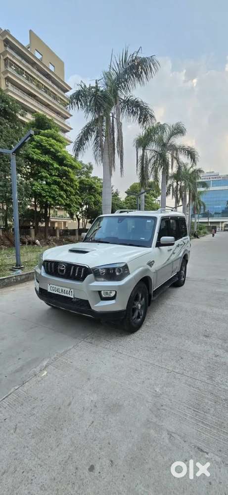 Mahindra Scorpio S10, 2016, Diesel