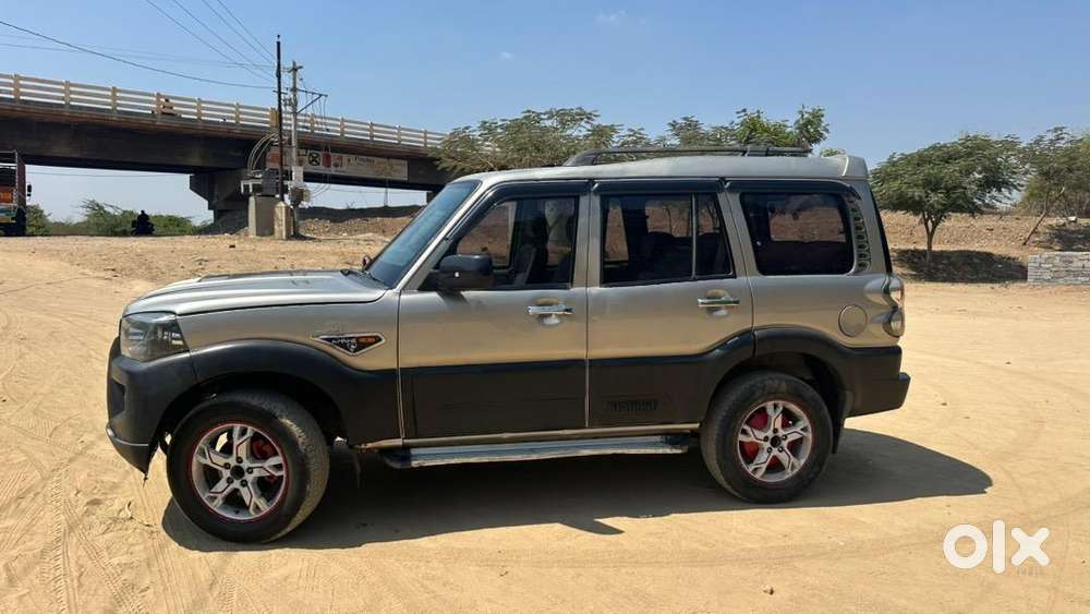 Mahindra Scorpio 2014.  2015 Registration