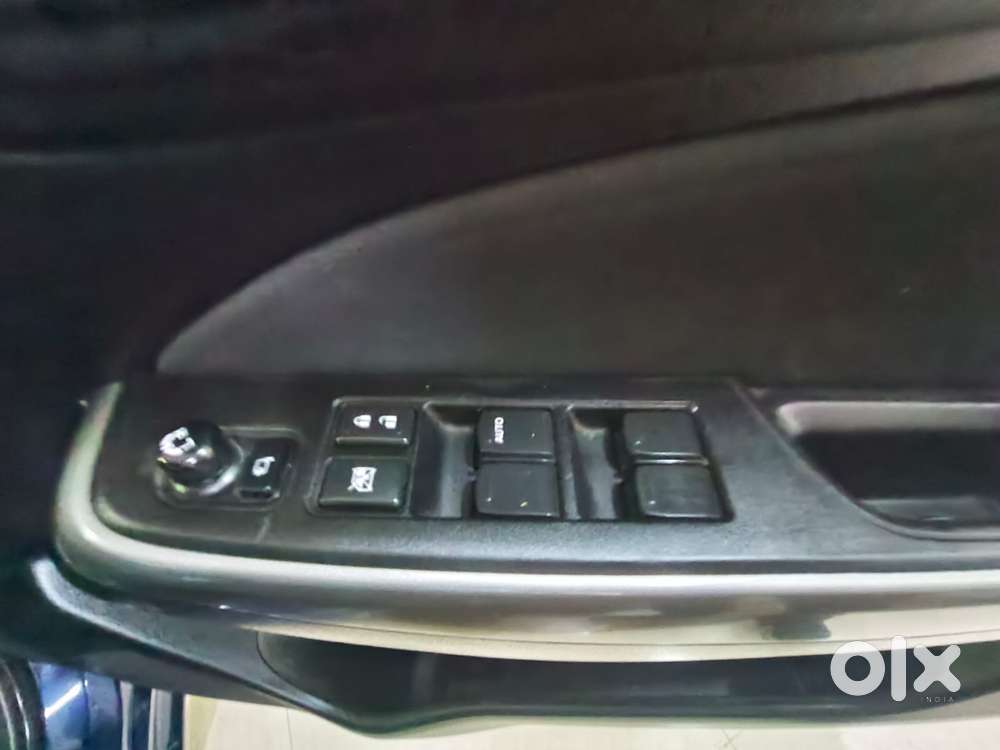 Maruti Suzuki Swift Amt Zxi Plus, 2019, Petrol