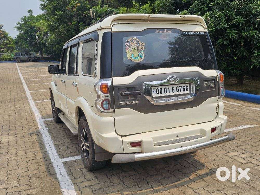 Mahindra Scorpio S4, 2015, Diesel